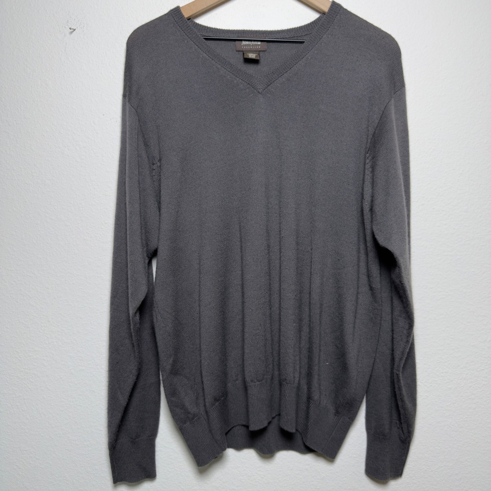 Neiman Marcus Mens Merino Wool Silk Cashmere Sweater Large Gray V-Neck Pullover